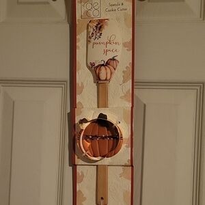 2pc Pumpkin Spice Spatula & Cookie Cutter Set